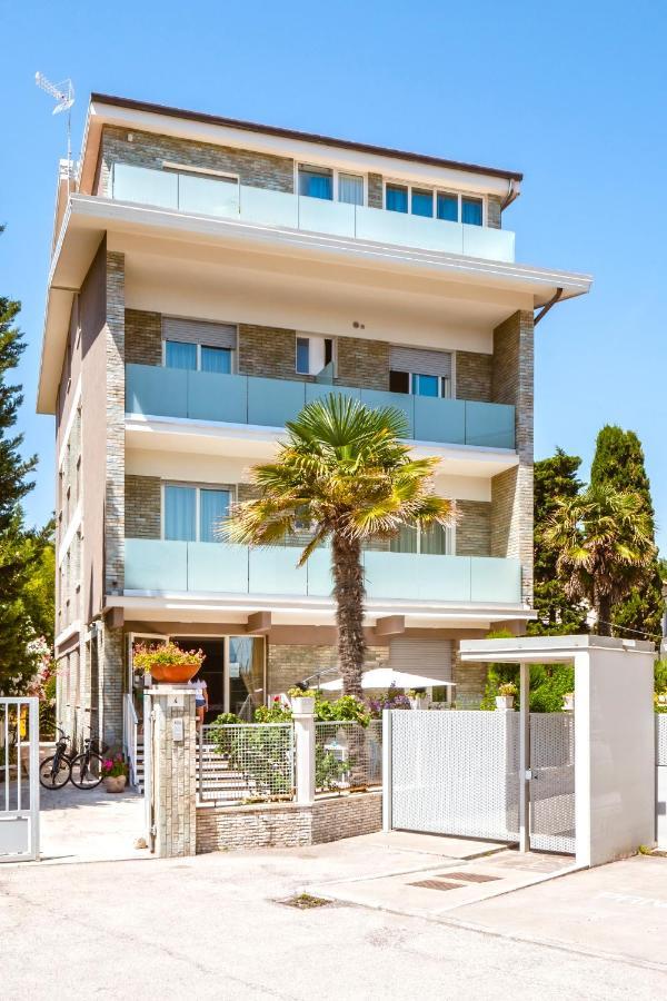 Hotel Villa Del Mare セニガッリア エクステリア 写真
