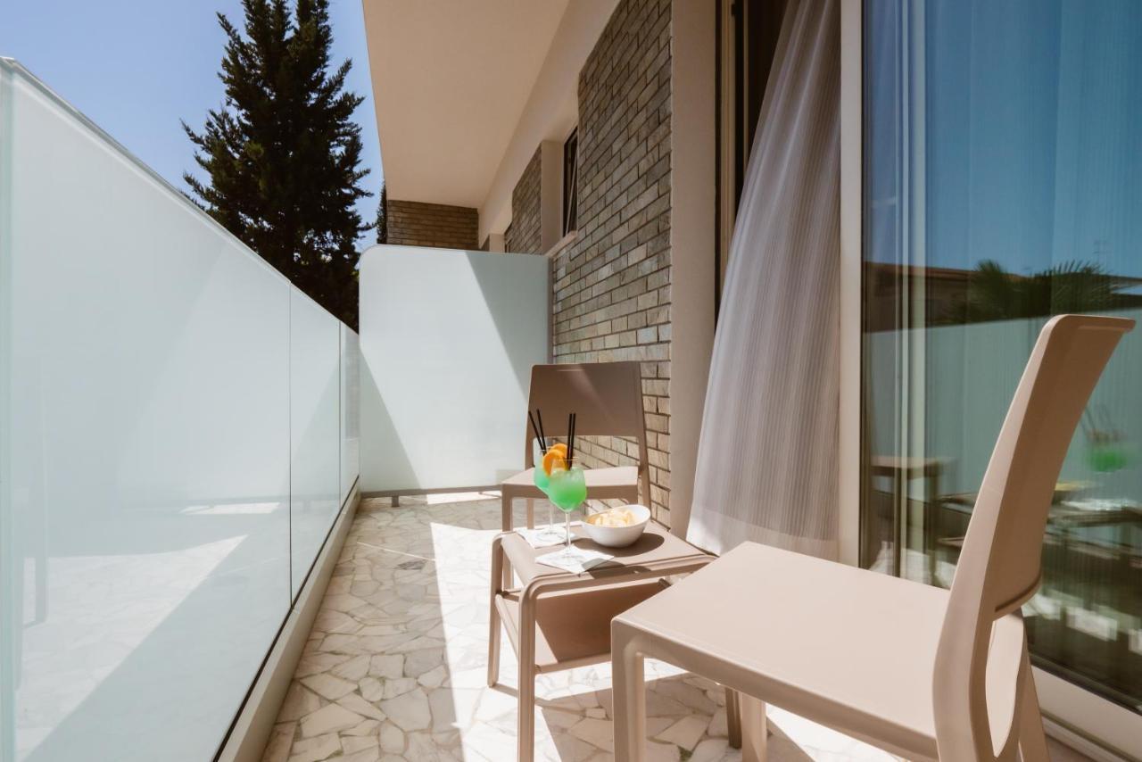 Hotel Villa Del Mare セニガッリア エクステリア 写真