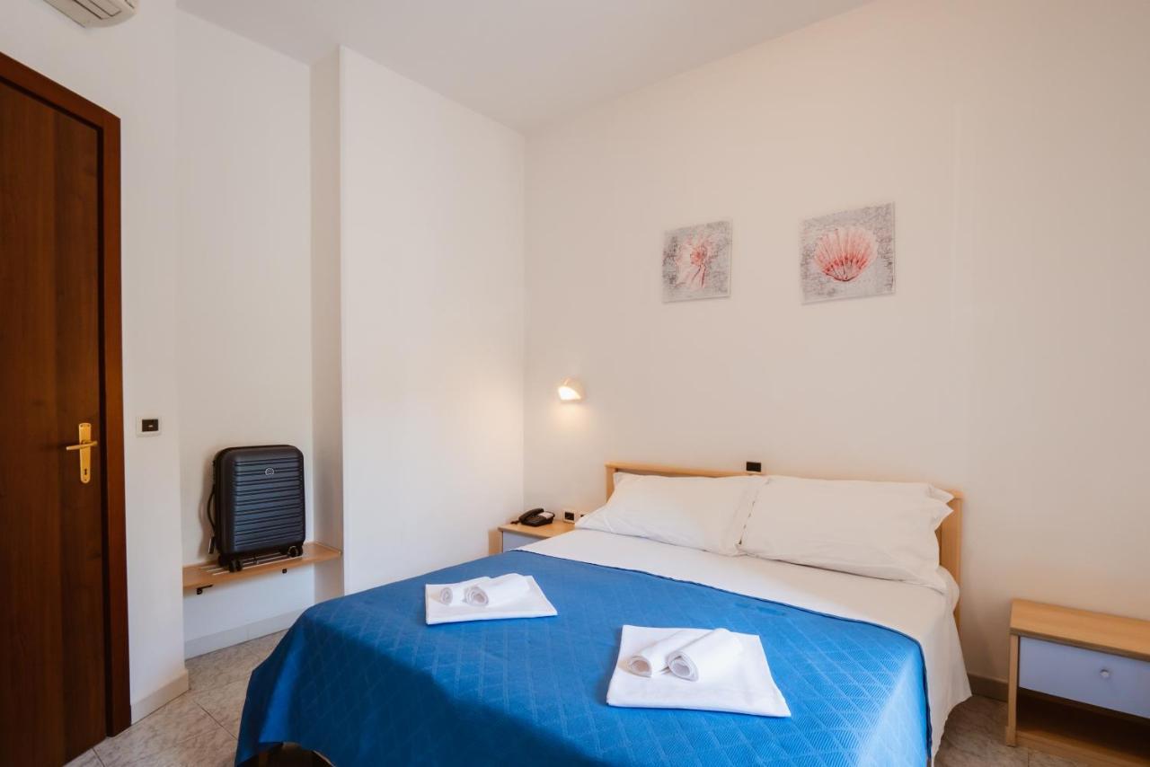 Hotel Villa Del Mare セニガッリア エクステリア 写真