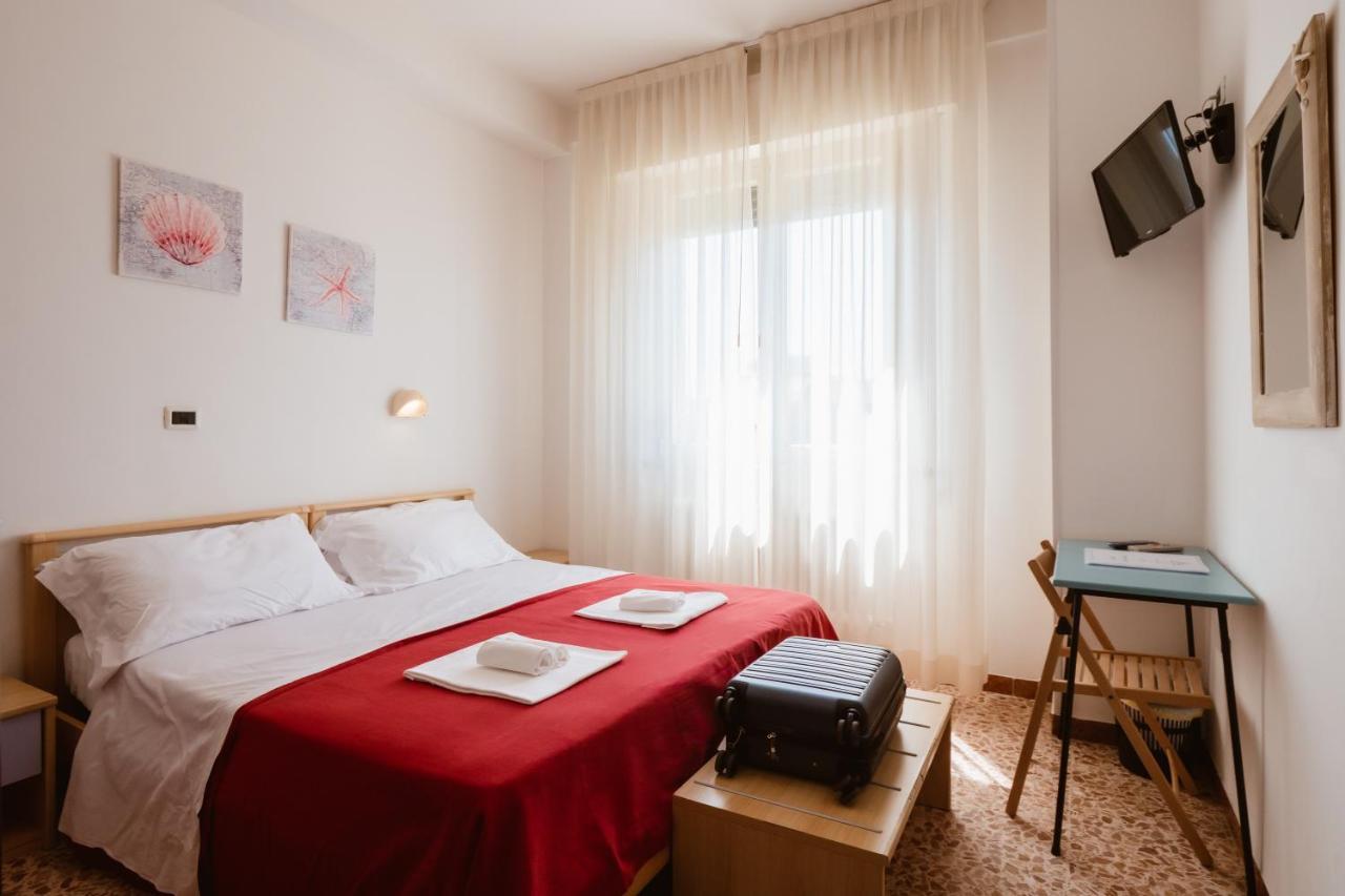 Hotel Villa Del Mare セニガッリア エクステリア 写真